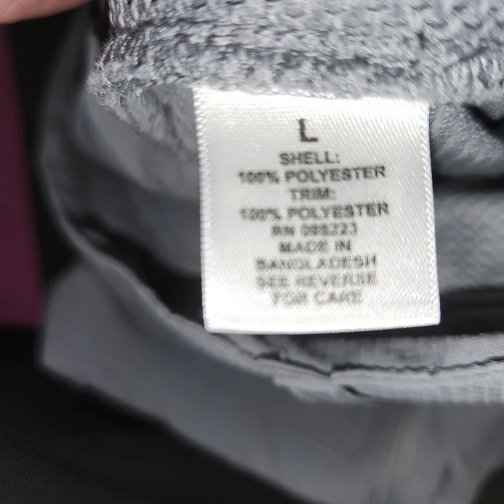 Magellan Outdoors Light Gray Cargo Shorts